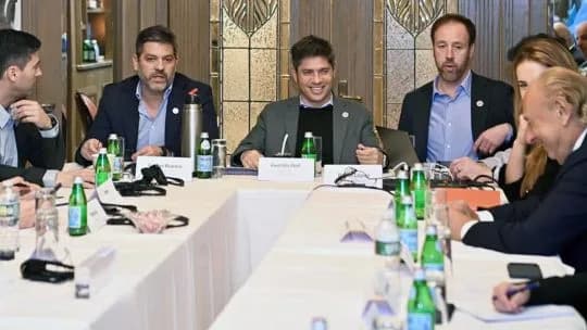 Kicillof en NY: las dudas de los bonistas, el año electoral y la mirada de reojo de Milei