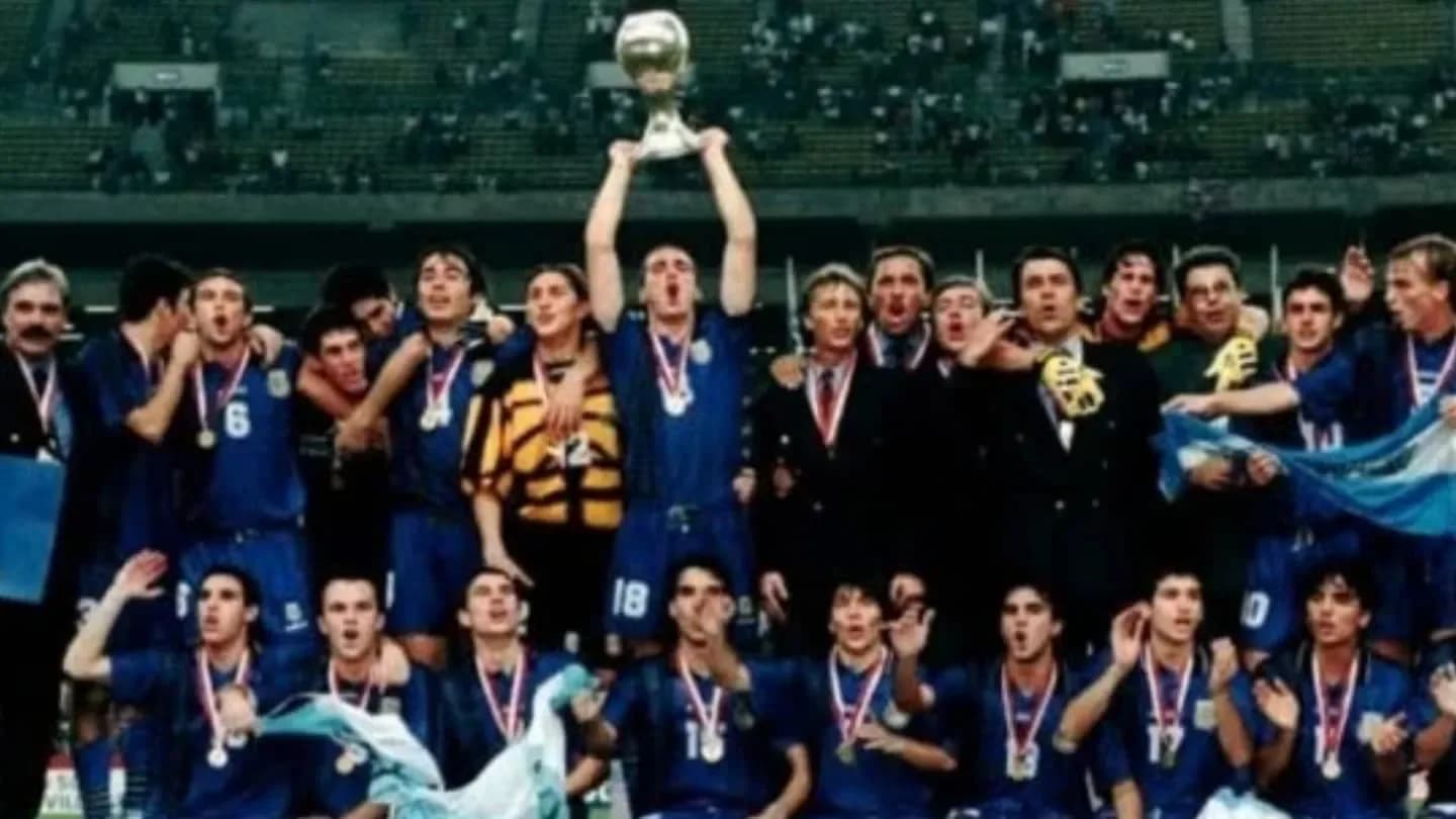 Fue campeón del mundo con la Selección Argentina, se retiró y ahora trabaja en un parque automotor| - TyC Sports