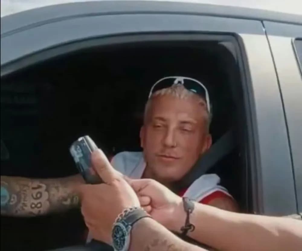 El Polaco pasó un control de alcoholemia y se sumó a la campaña: Si se maneja, no se escabia