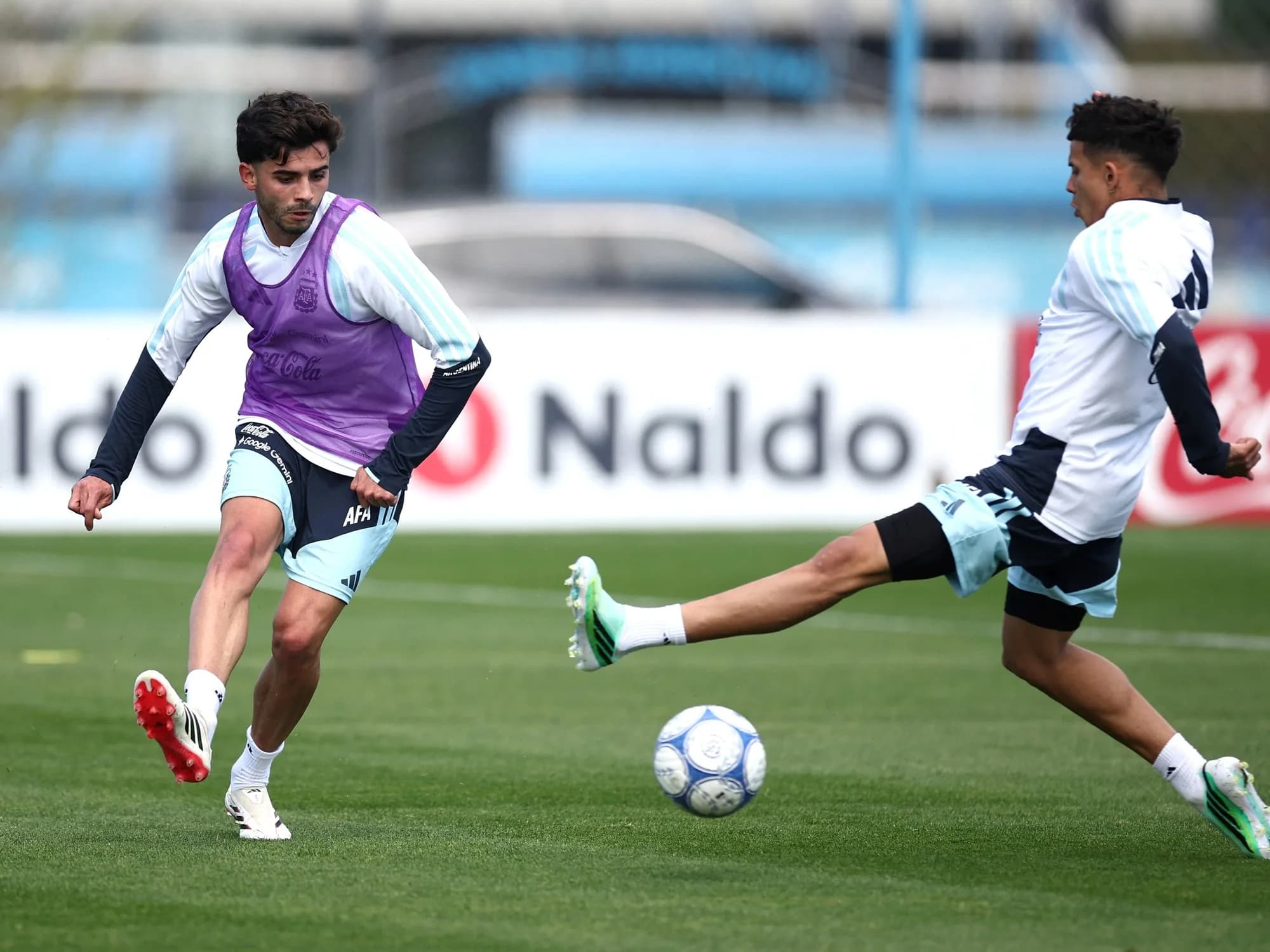El presente de Santiago Simón, el ex River que sorprendió en la lista de Scaloni