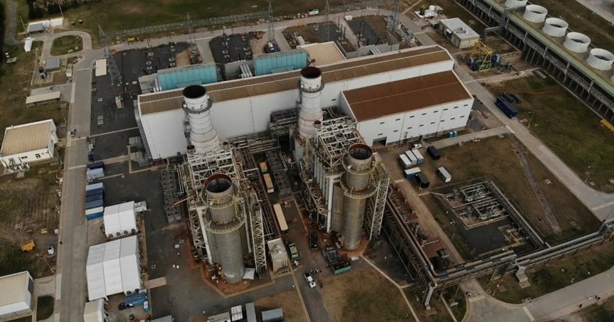 El Gobierno avanza con la privatización de dos centrales térmicas y prepara la venta de una tercera