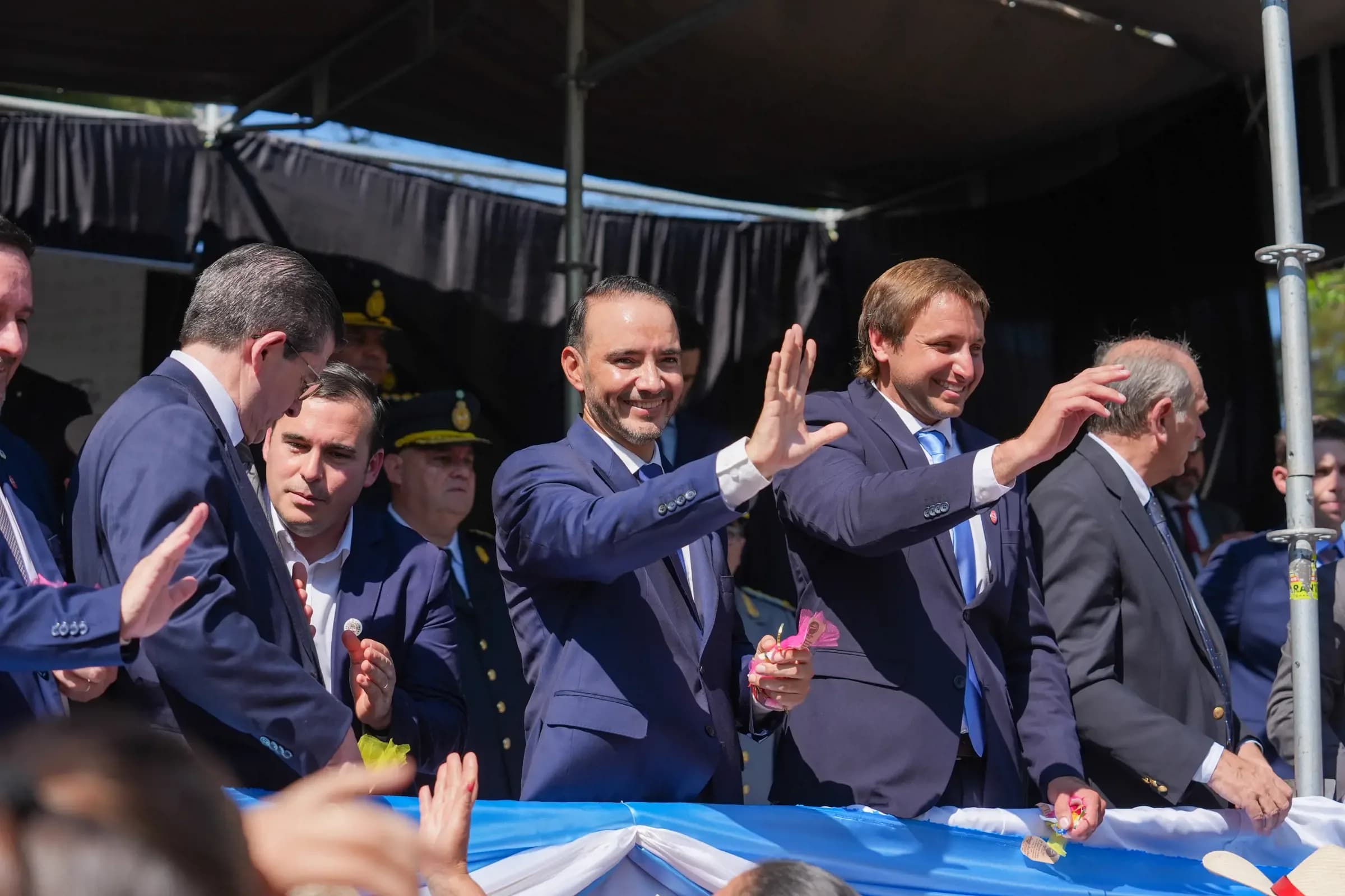 El Gobernador acompañó a Riachuelo en su 86º aniversario y anunció la construcción de un polideportivo