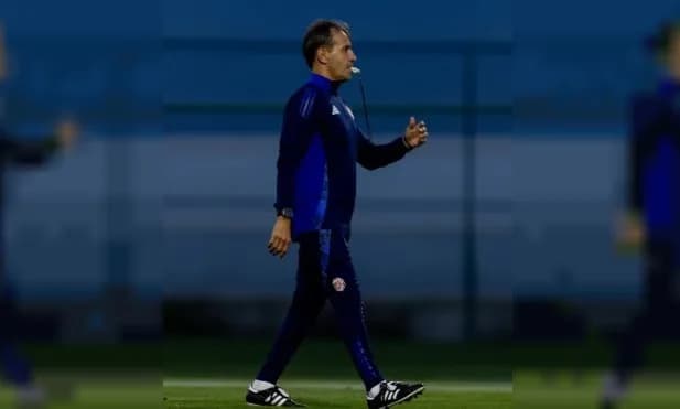 Fernando “Bocha” Batista fue despedido como entrenador de Costa Rica