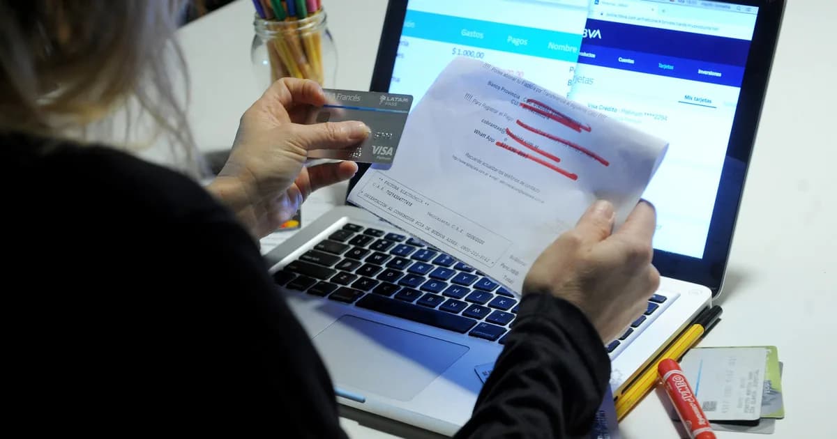 Morosidad: los atrasos de las familias con los bancos empezó a bajar pero siguió en aumento entre billeteras y fintech