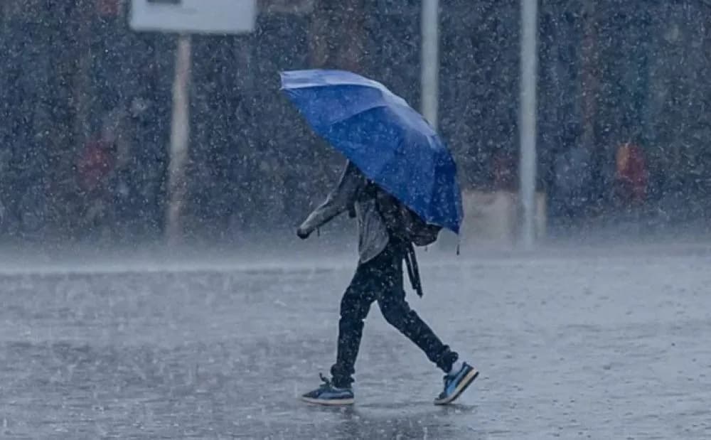 Emiten doble alerta por tormentas para el sábado en Corrientes