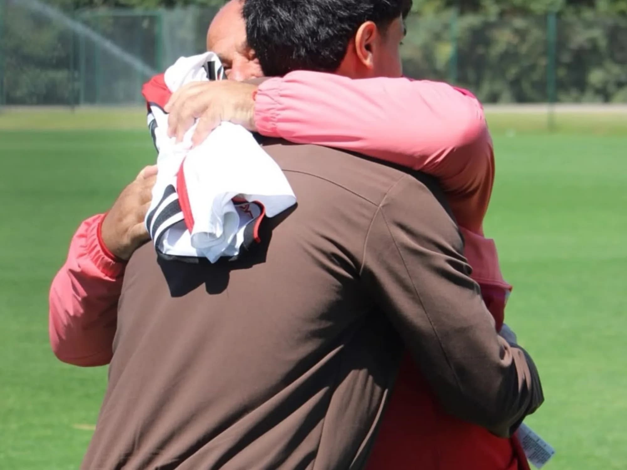 El gran gesto de un pibe de River con un histórico integrante de las Formativas del club