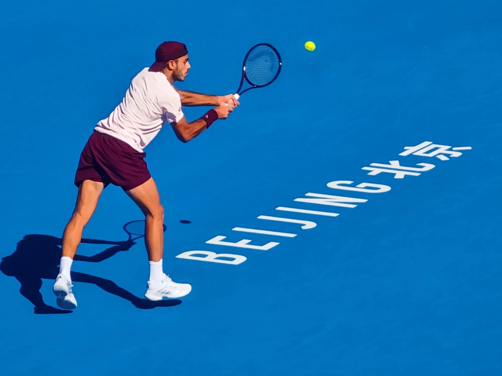 Cerúndolo venció a Mensik y avanzó a los cuartos de final del ATP 500 de Pekín