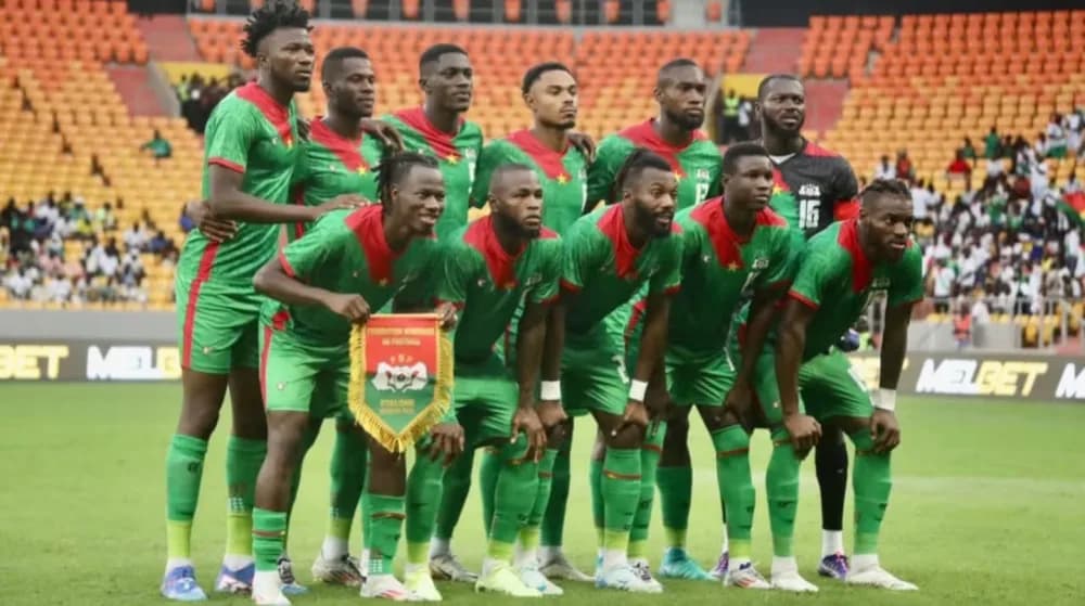 El plantel de Burkina Faso aterrizó en Ezeiza y esta noche enfrentará a la Selección