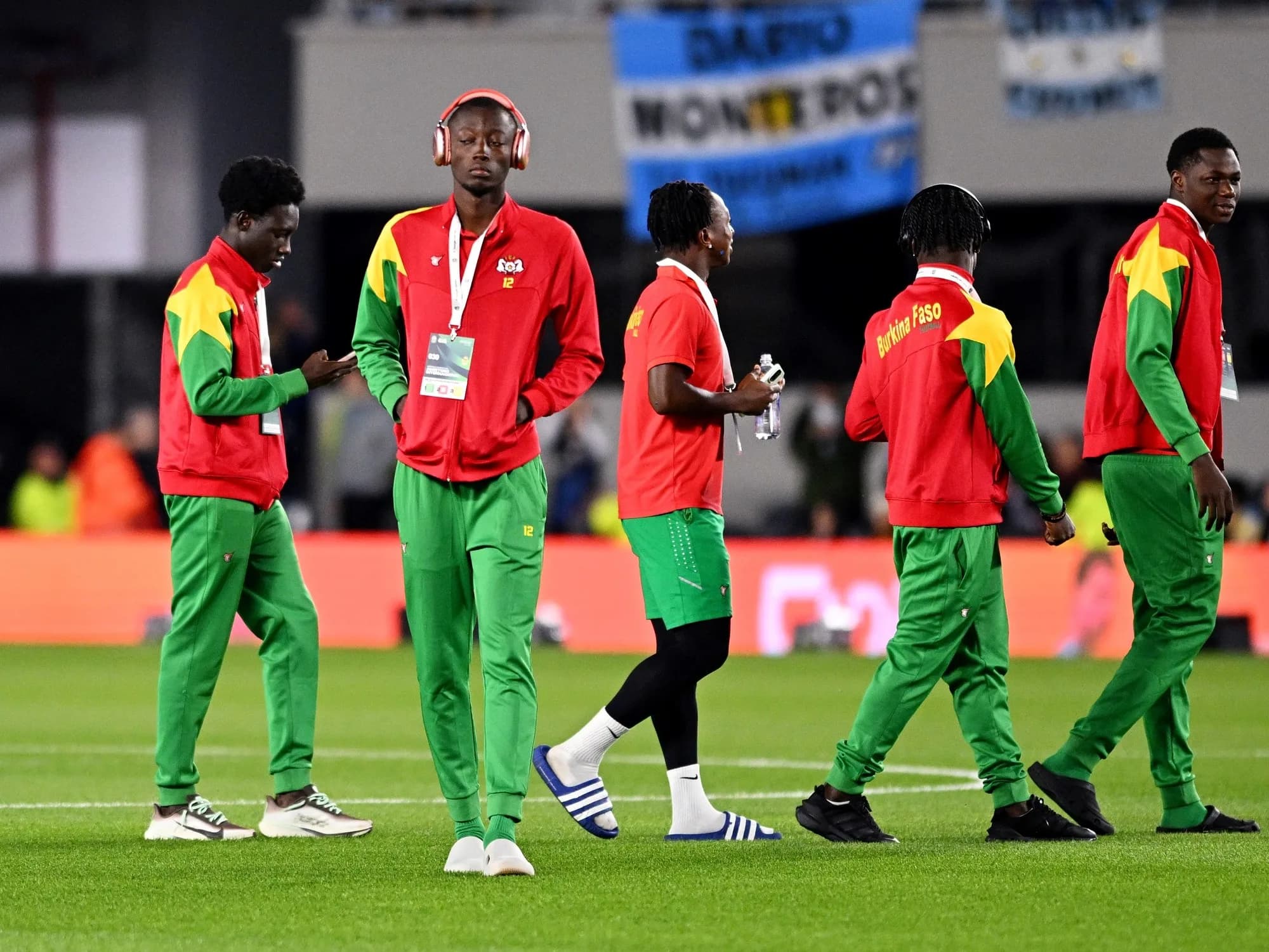 Las increíbles 15 horas de la selección de Burkina Faso en Argentina