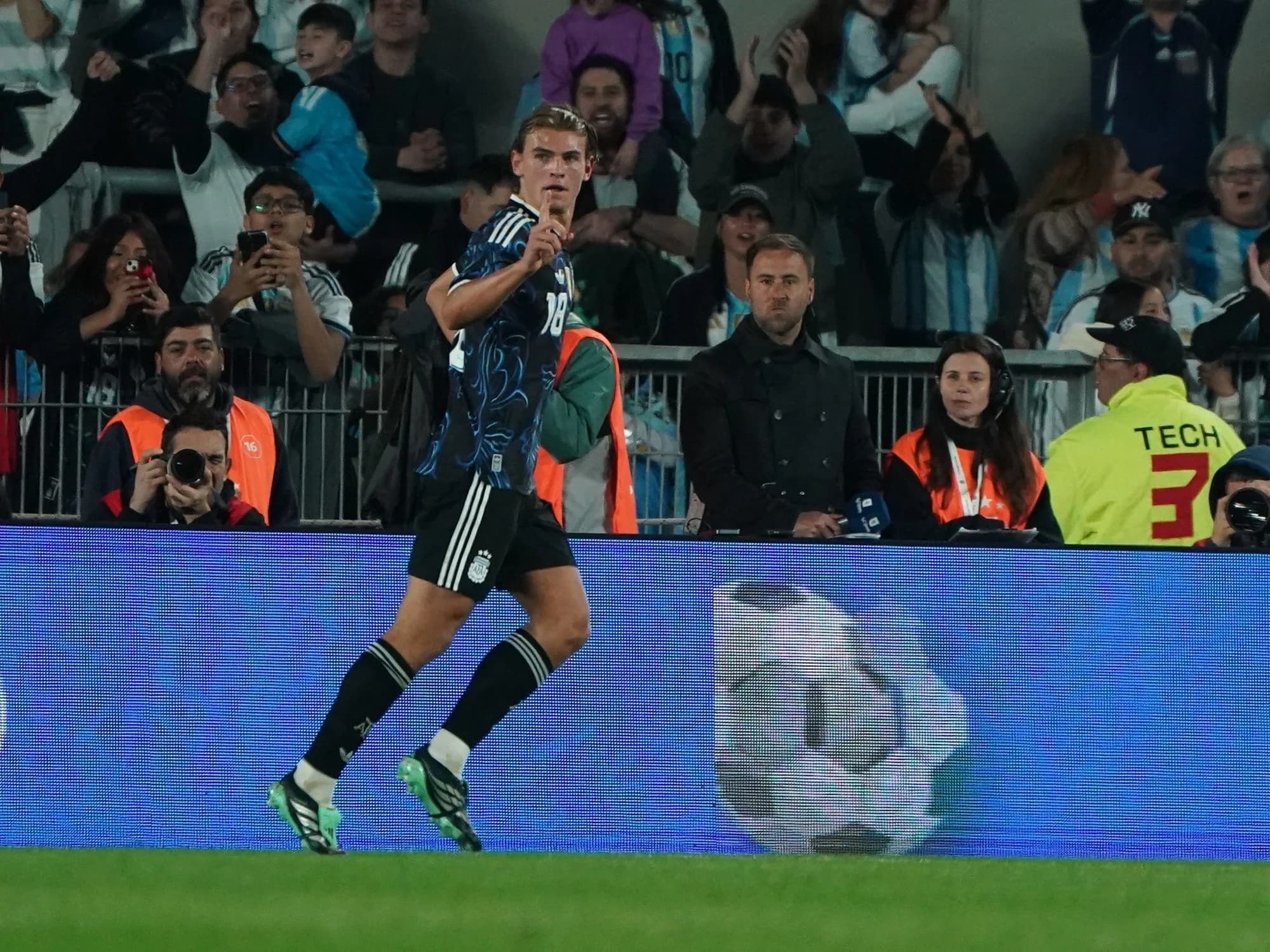 Nico Paz: gol y figura por segundo partido consecutivo