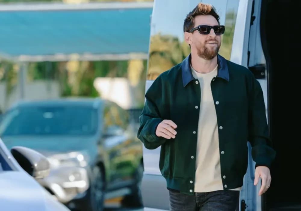 Messi llegó al predio de la AFA en Ezeiza y se prepara para su partido de despedida