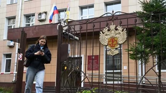 Rusia niega restricciones sanitarias mientras corren rumores sobre una segunda muerte por peste neumónica