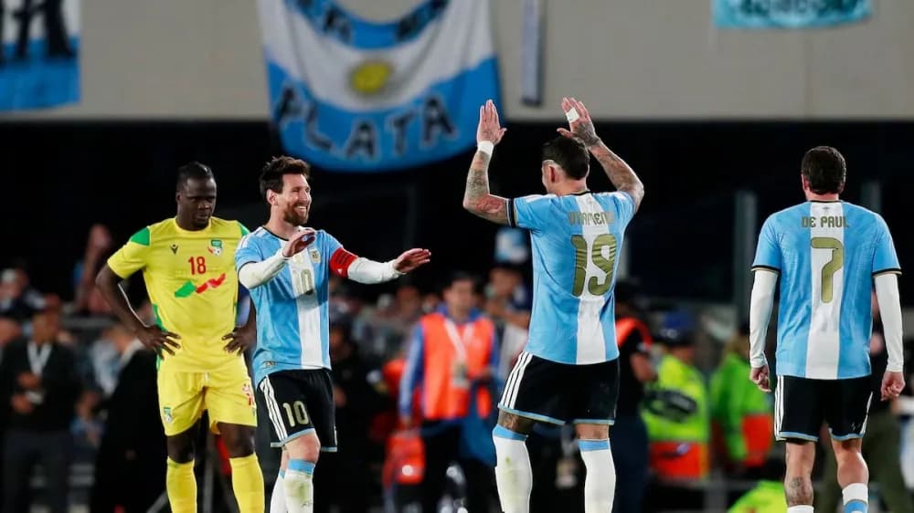 Noche histórica en el Monumental: Argentina golea a Benín con un gol de Messi en su despedida