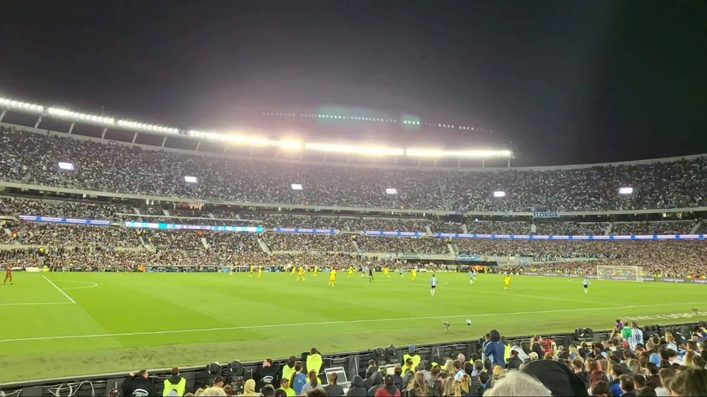 Desde la tribuna: cómo se vivió la despedida de Messi adentro del Monumental - TyC Sports