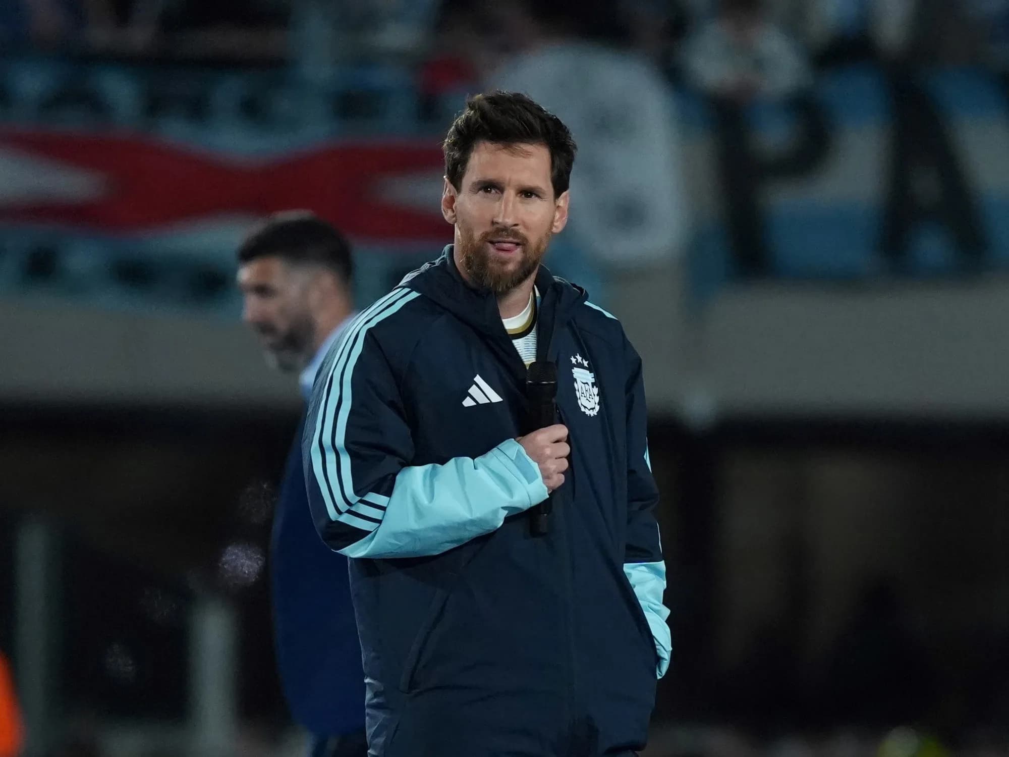 Del "hiciste muy feliz al niño de Malvinas" al "para siempre": los mensajes de los clubes argentinos a Messi