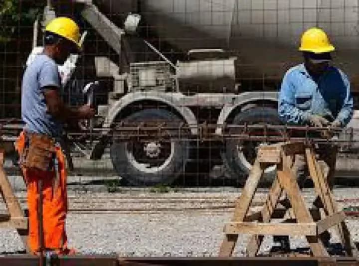 La construcción tuvo una leve mejora en agosto y cortó una racha de dos caídas consecutivas