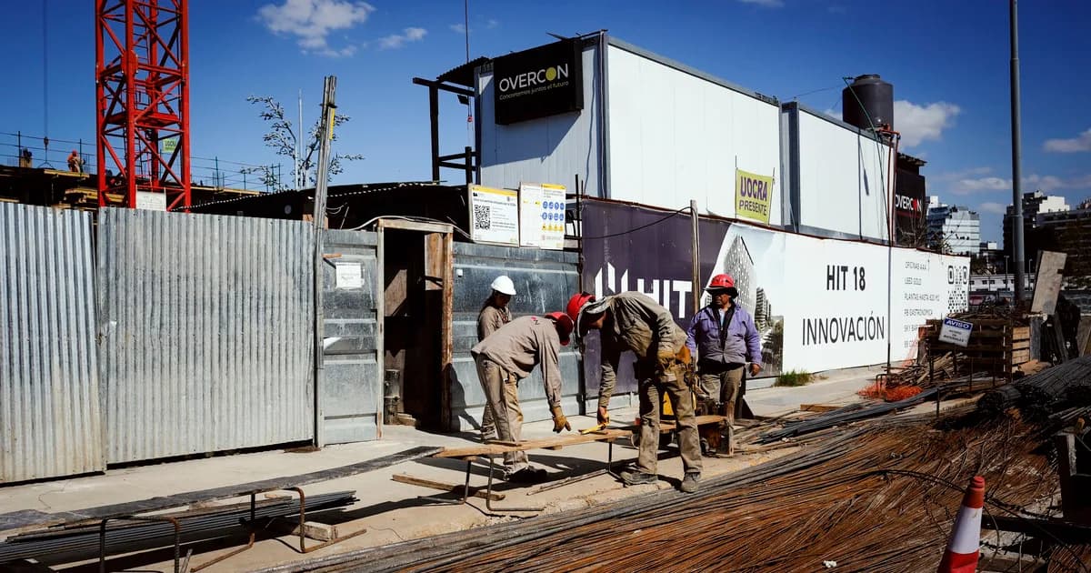 La industria y la construcción se recuperaron en agosto tras la fuerte caída de julio