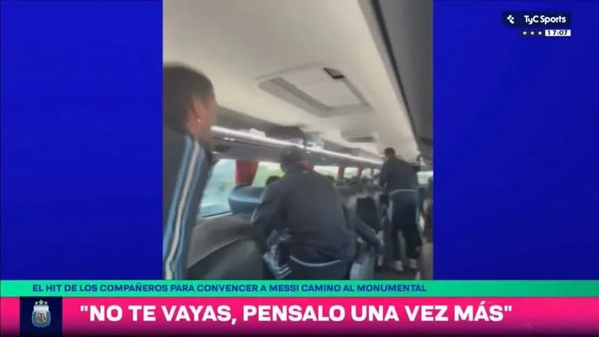 "No te vayas, pensalo una vez más": la canción que los jugadores le cantaron a Messi en el micro - TyC Sports