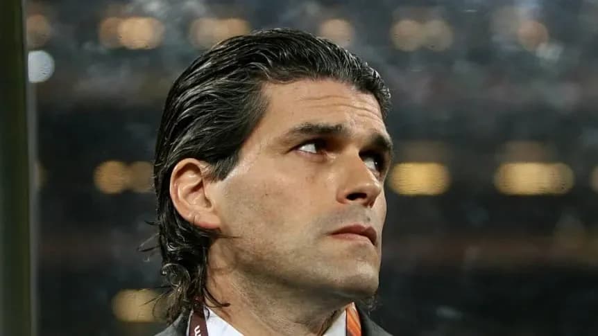 Jugó en Boca, fue ayudante de Maradona y está acusado de vender licencias de DT falsas - TyC Sports