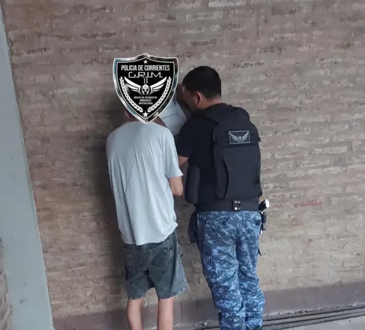 Retuvieron a un joven por hacer maniobras peligrosas con su moto