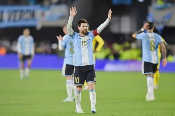 "Ya extraño vestir la celeste y blanca y no quiero olvidarme de Diego"