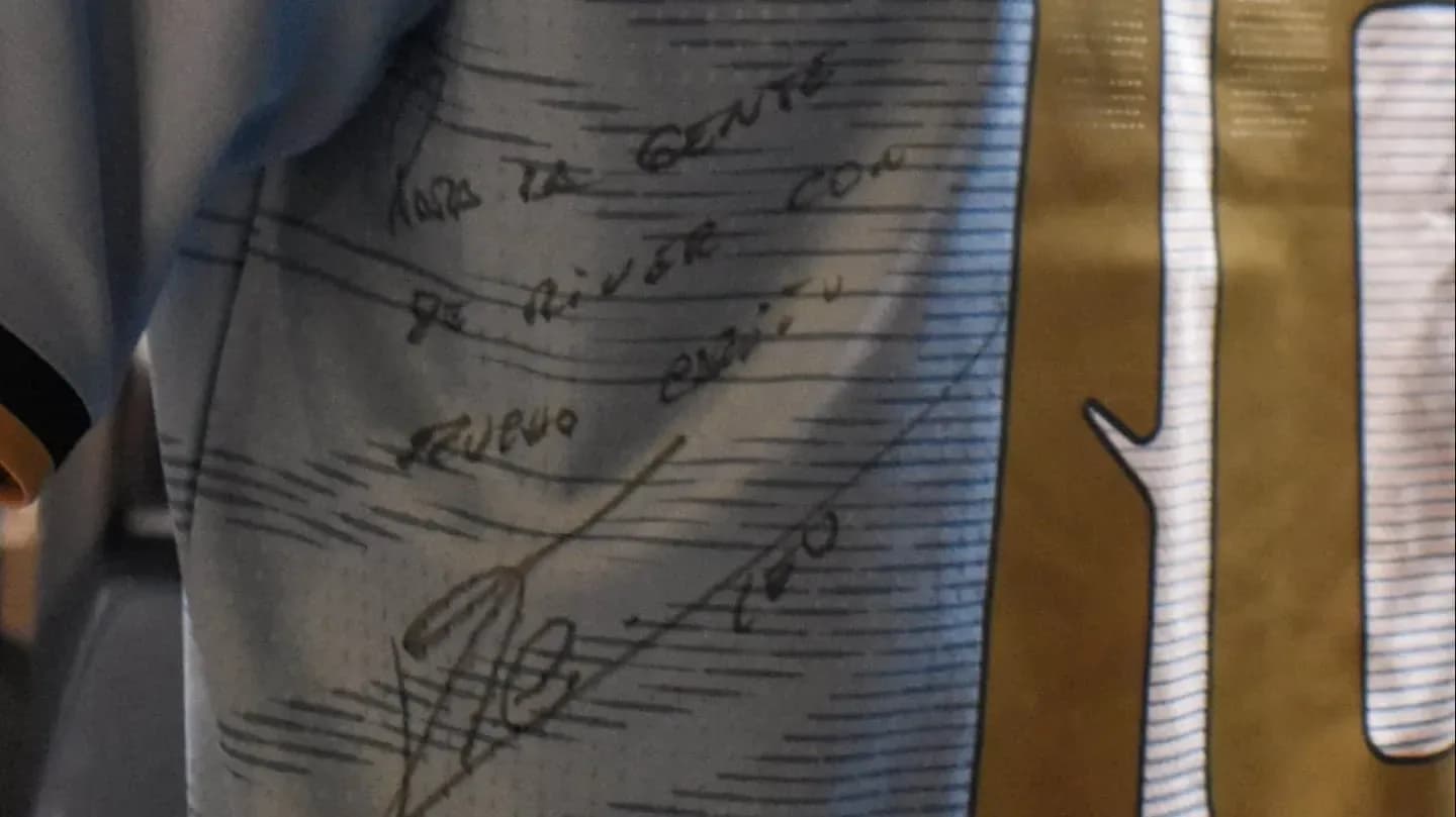 "Con mucho cariño, Leo": el especial regalo de Messi para los hinchas de River - TyC Sports