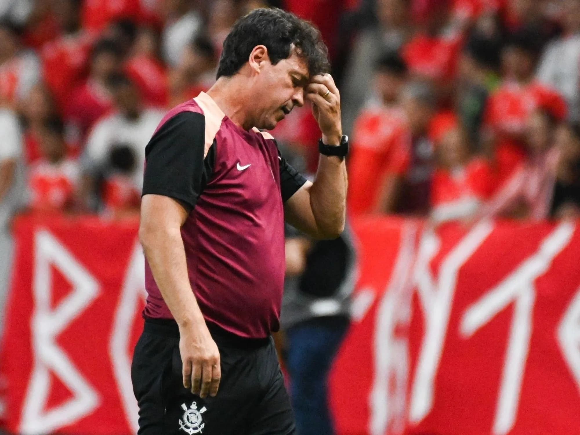 Corinthians en crisis: séptima derrota seguida, afuera Diniz, cerca del descenso y ¿llega Ramón Díaz?