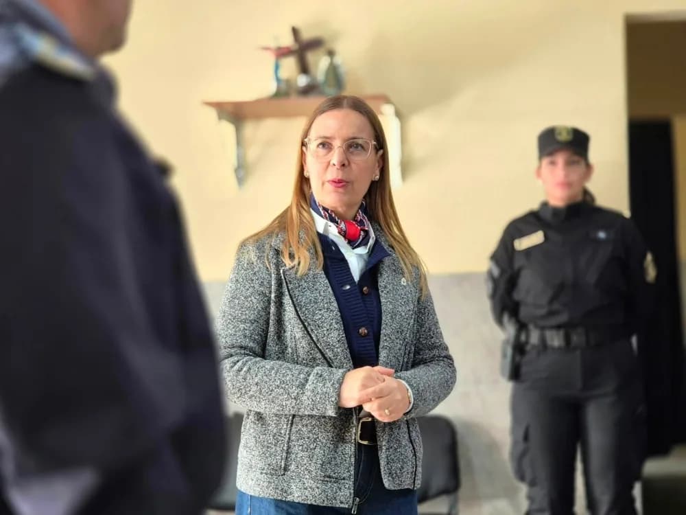 Ingrid Jetter negó haber solicitado una licencia en su cargo