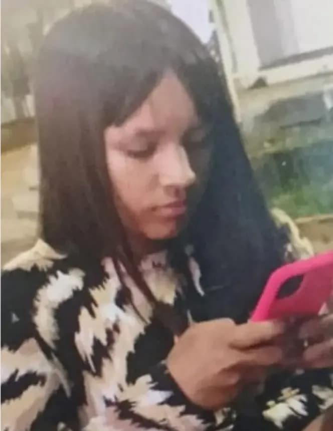 Buscan a una adolescente de 13 años que se ausentó de su domicilio en Bella Vista