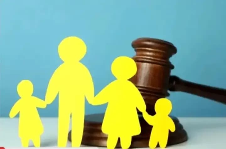 Separaron a dos niños de su madre: la jueza habló de pobreza y desprotección