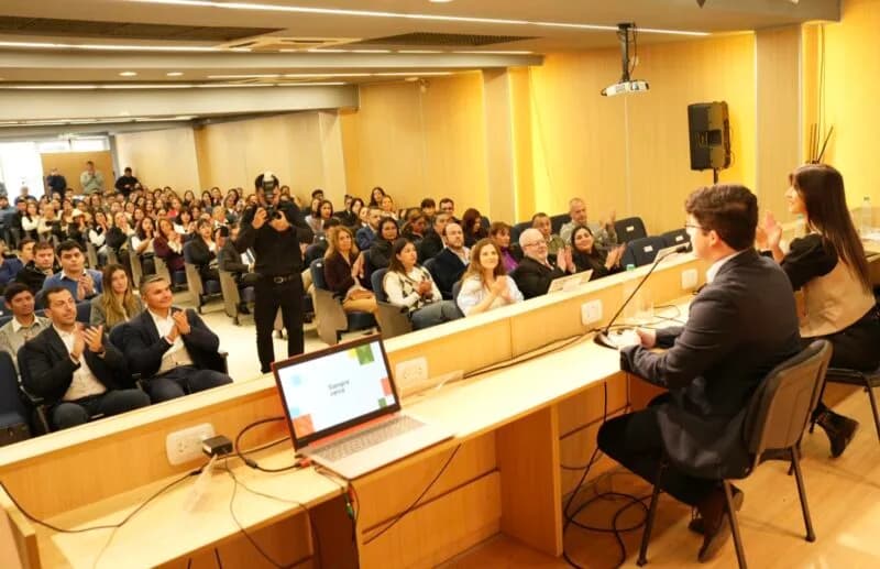 Más de 500 agentes públicos se capacitaron en la Escuela de Gobierno