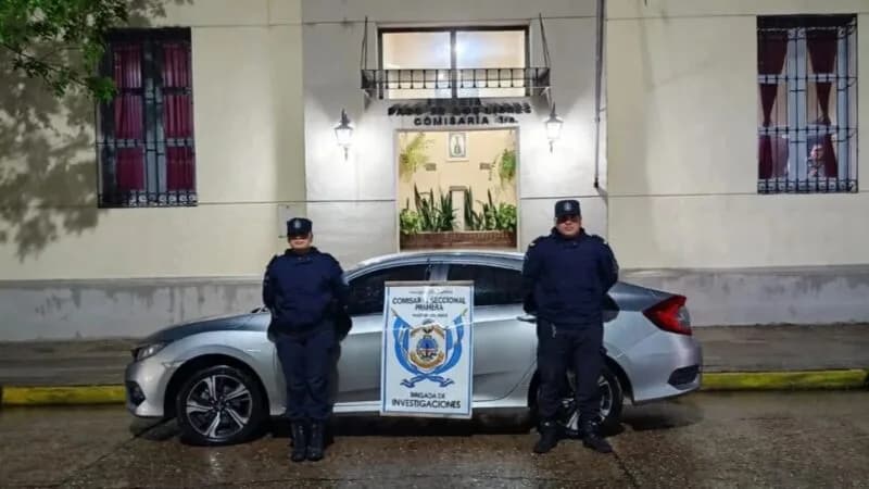 Paso de los Libres: cayó una banda familiar en un hospedaje con miles de dólares