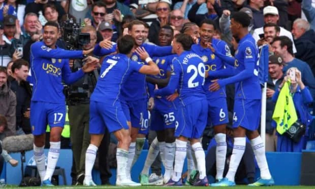 Premier League: Goleó el Chelsea con una gran actuación del Dibu Martínez