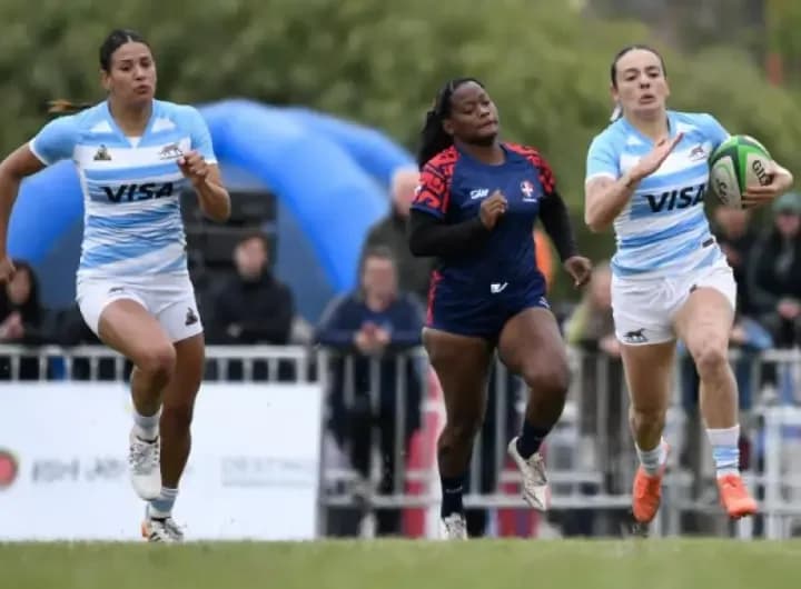 Los Pumas 7s y Las Yaguaretés invictos en el primer día