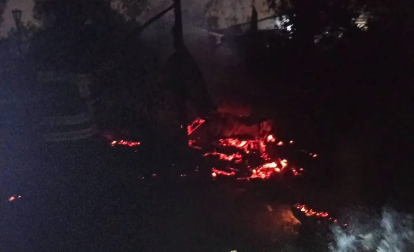 Corrientes: feroz incendio de una vivienda en el barrio Esperanza
