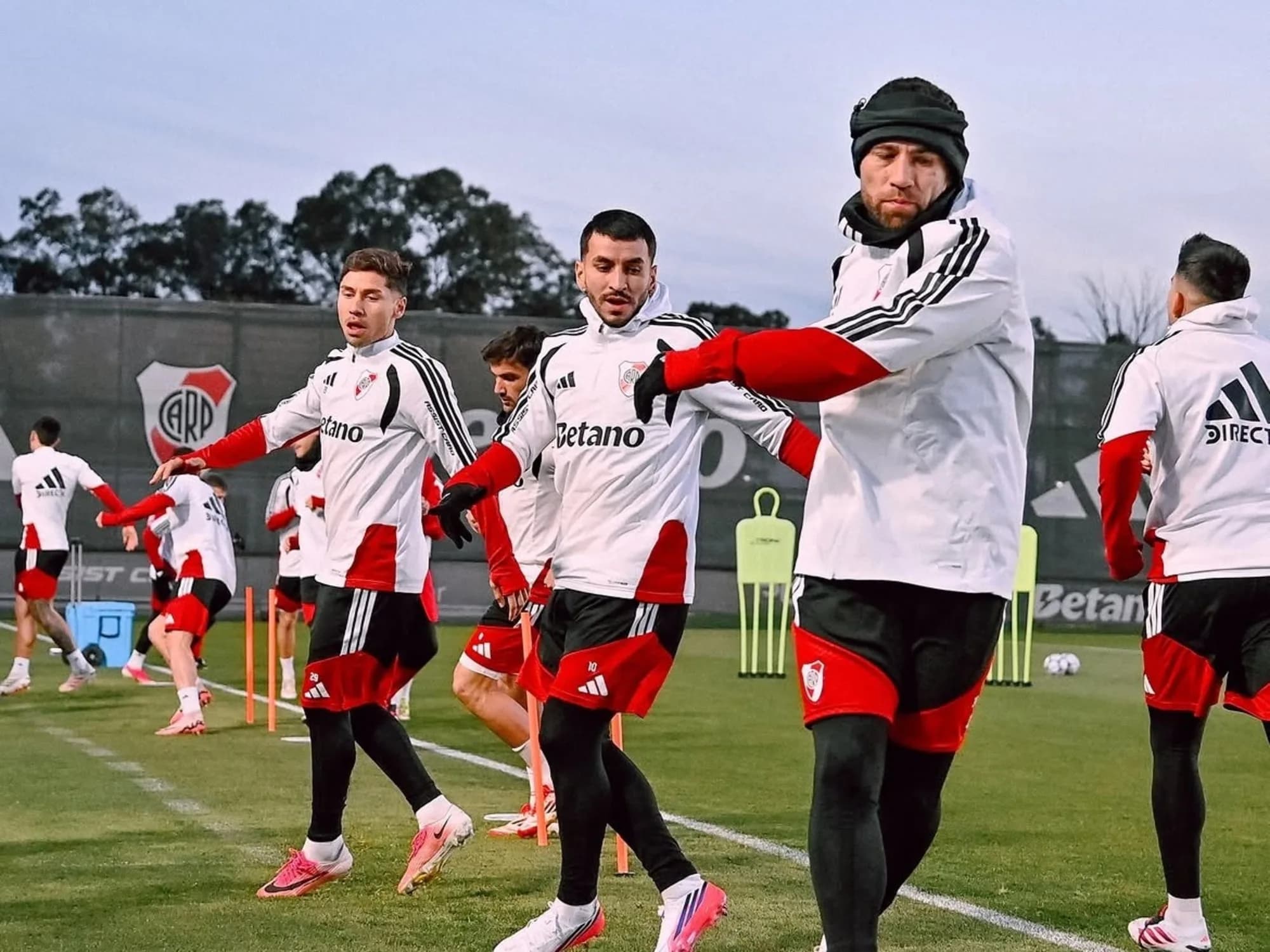 La foto matera entre dos campeones del mundo que revolucionó a los hinchas de River