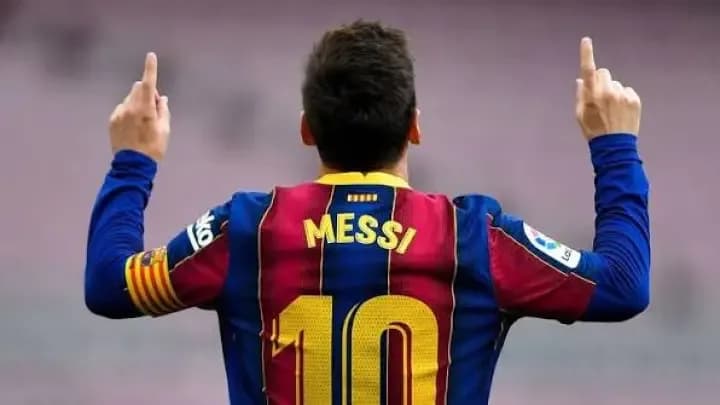 Expresidente de Barcelona reclamó un homenaje para Messi