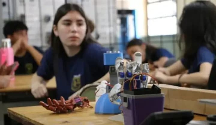 Cursos autoasistidos en la Escuela de Educación Profesional de la UNNE