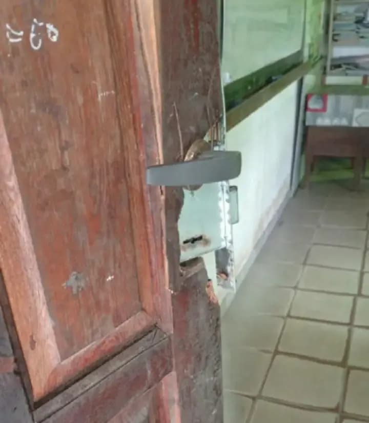Vandalizaron, otra vez, salones de la Escuela N°599 "Adolfo Contte"