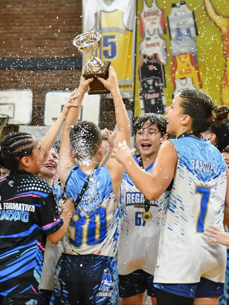 Regatas es el mejor del país en la Liga Federal Formativa de Mini Mixto
