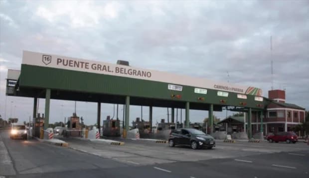 Largas filas en el puente Chaco-Corrientes por el nuevo sistema de telepeaje