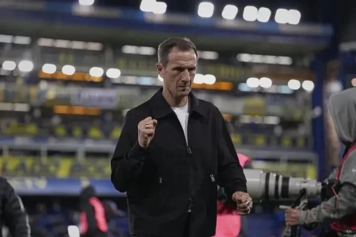 Arruabarrena restó dramatismo a la ausencia de Paredes: "Lo hemos suplido"