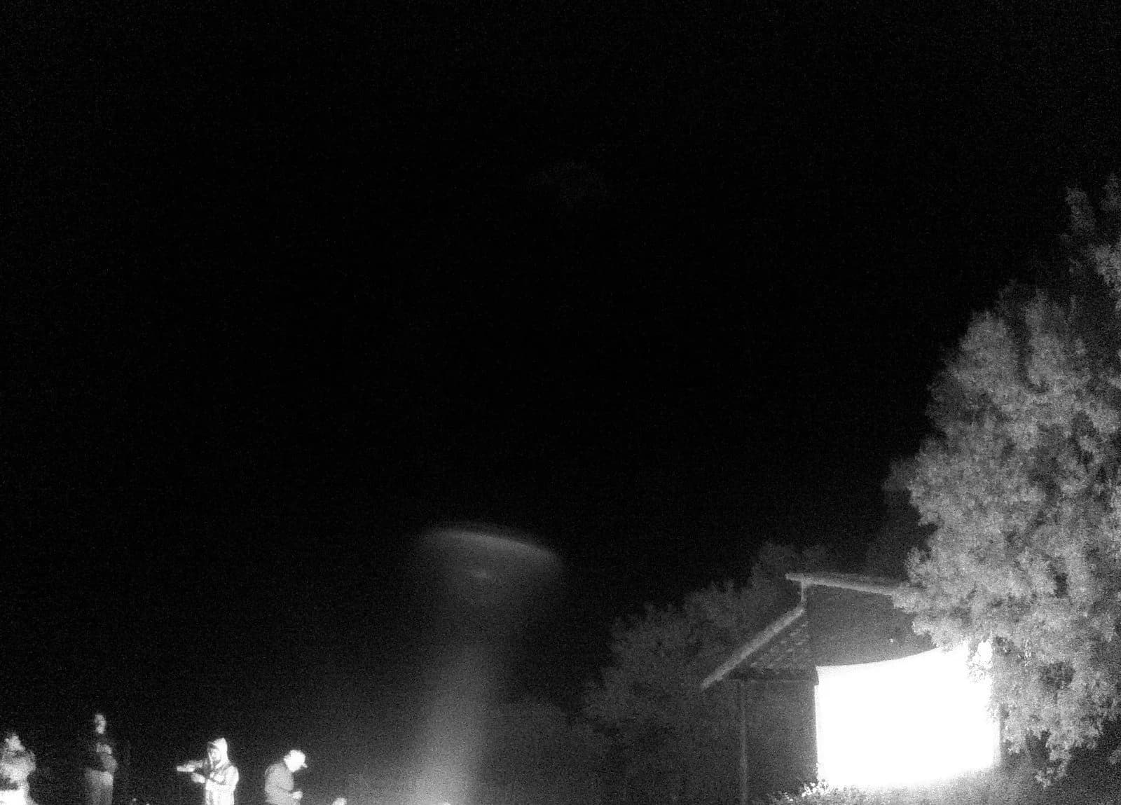 Registran la aparición de un objeto luminoso durante un fogón en Caá Catí