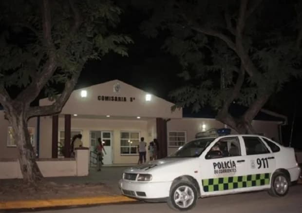 El delivery herido en Corrientes esperó más de 5 horas en la comisaría rodeado de familiares de sus atacantes