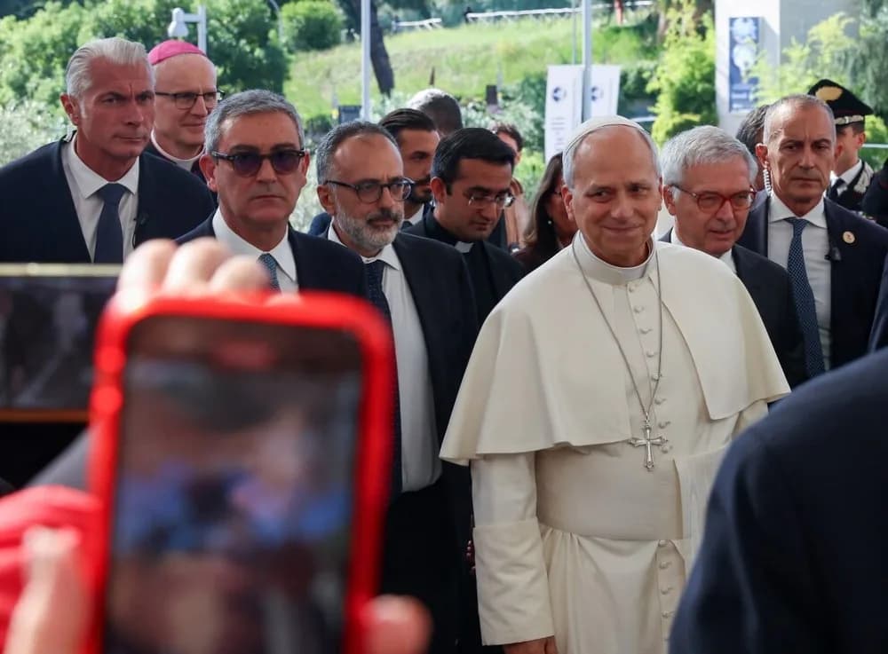 El papa León XIV ingresó al hospital Gemelli para ser operado