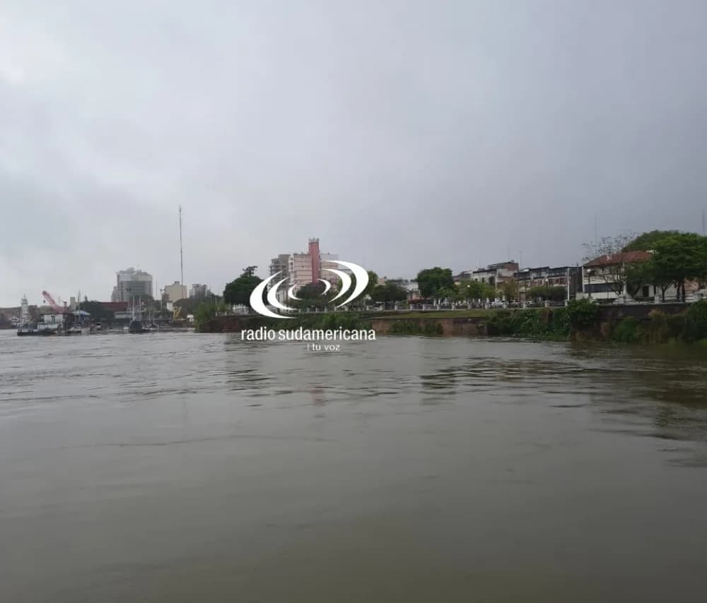 Portada de video: La ciudad de Corrientes en alerta por el avance del Río Paraná