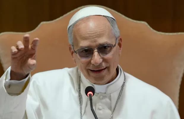 El Vaticano informó que a León XIV le extirparon un tumor maligno del pulmón
