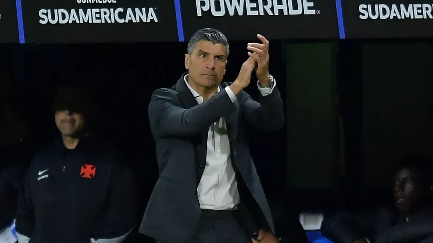 "Sobre todo en este estadio mítico": el entrenador de Vasco valoró el trunfo en La Bombonera - TyC Sports