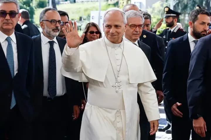 El papa León XIV evoluciona favorablemente tras una cirugía por cáncer de pulmón