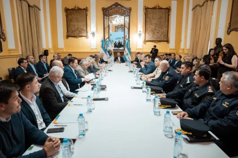 Valdés convocó al Comando Operativo de Emergencia ante el avance de El Niño